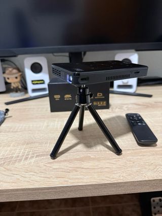 Mini Proyector Portátil 4K Negro