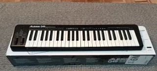 Alesis Q49 Teclado Controlador MIDI