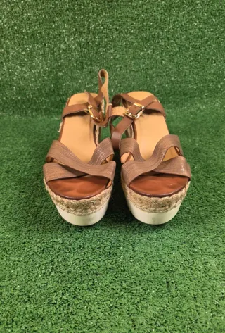 Sandalias tacón ancho marrón y beige Talla - 40