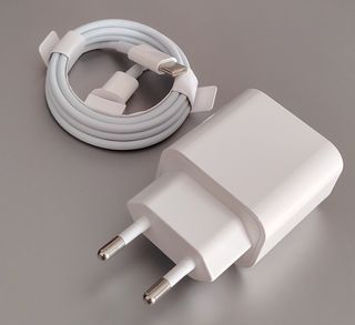 Cargador Rápido 20W compartible iPhone 17 16 15