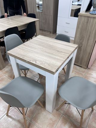 mesa extensible de cocina/comedor + 4 sillas