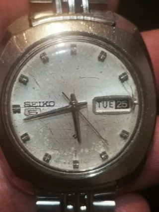 Reloj Seiko 5 Vintage Plata y Blanco