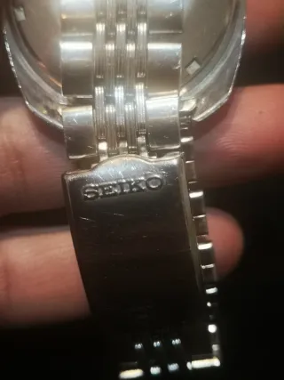 Reloj Seiko 5 Vintage Plata y Blanco