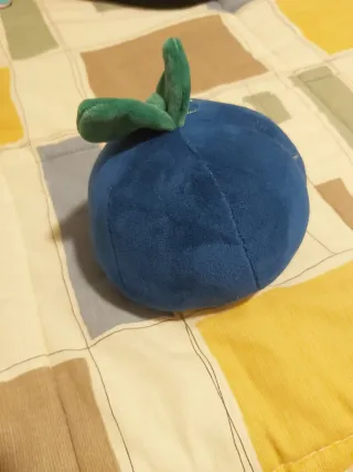 Peluche de arándano azul
