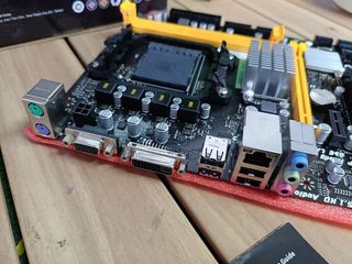 Biostar MB A960D+ V3 (760G, AM3, mATX, DDR3, VGA, AMD).