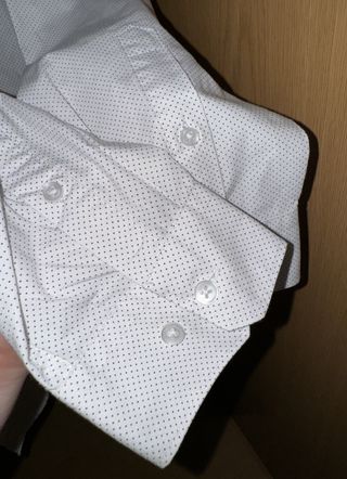 Camisa H&M branca com padrão