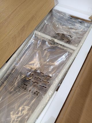 VASAGLE Perchero Burro, Perchero Recibidor con 2 Estantes, 6 Ganchos en Forma de S, Marco de Acero, 45 x 100 x 160 cm, para el Dormitorio, Roble y Blanco Mate RGR112W09