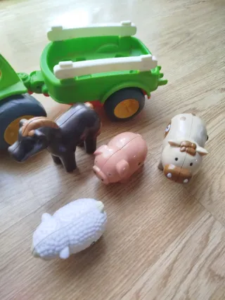 Tractor y animales de granja