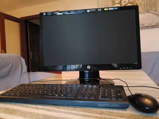 Pantalla HP + Teclado y Ratón