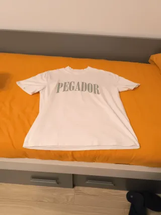 Camiseta PEGADOR Hombre Blanca