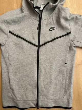 Nike Tech Fleece Gris