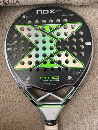 Pala Nox AT10 Genius Agustín Tapia