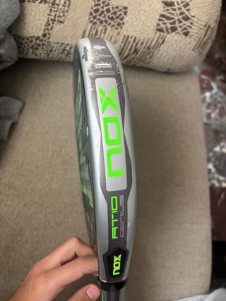 Pala Nox AT10 Genius Agustín Tapia