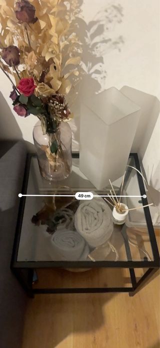 Mesa auxiliar cristal y metal IKEA