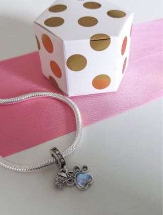 CHARM HUELLA GATO AZUL COLGANTE PARA PANDORA CAJA