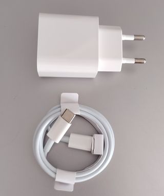 Cargador Rápido 20W compartible iPhone 17/16/15
