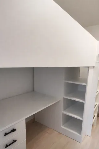 Litera escritorio blanca con armario