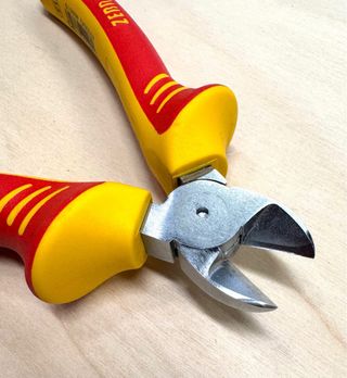 WÜRTH 0714 01 572 - Alicate de Corte