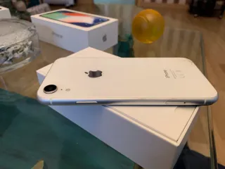 iPhone XR Plata