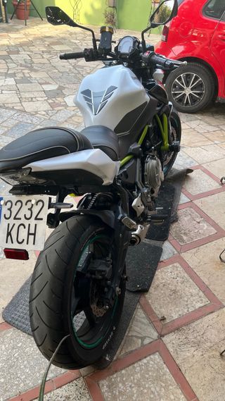 Kawasaki Z650 limitada A2 2017