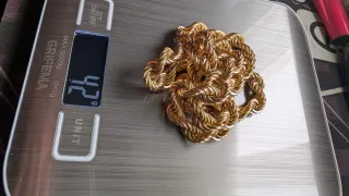 Sé vende cordón 18 k 70 largo 1 centímetros grosor