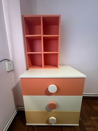 Mueble infantil cajonera y escritorio