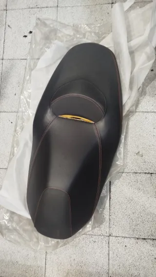 Asiento Yamaha X-MAX 125/250/300 (2016-2018)