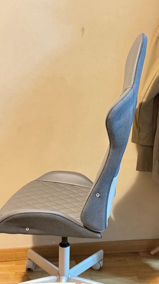 Silla de Ikea gris