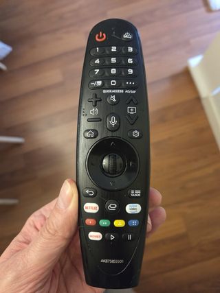 TV plana LG 42” con peana, perfecto estado