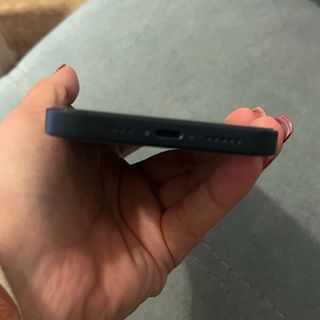 iPhone 14 azul estrellado