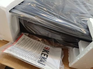 Chimenea Eléctrica con efecto llama de 2000 W Kekai Kentucky 128x26x61 cm con Simulación de Fuego para Suelo/Pared Negra