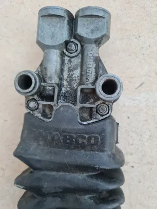 Válvula Niveladora Cabina Wabco