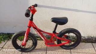 Bicicleta sin pedales Specialized