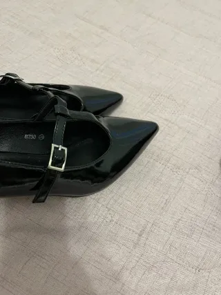 Zapatos C.M. París Talla 38 Negros Fiesta