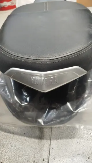Asiento Yamaha X-MAX Negro