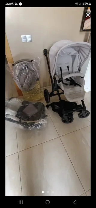 Carrito de bebé y accesorios