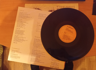 LP EURYTHMICS: SAVAGE