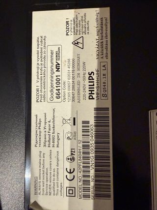 Televisor LED Philips Negro + Apple TV + soporte