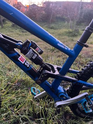 Bici Enduro talla M (bulls)