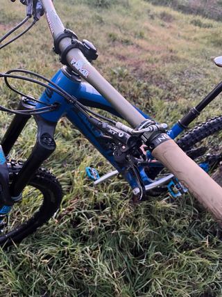 Bici Enduro talla M (bulls)