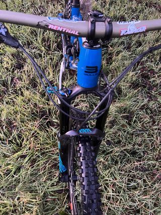 Bici Enduro talla M (bulls)