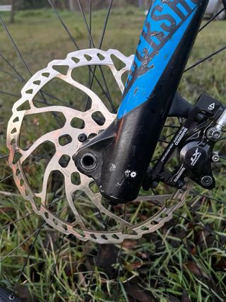 Bici Enduro talla M (bulls)