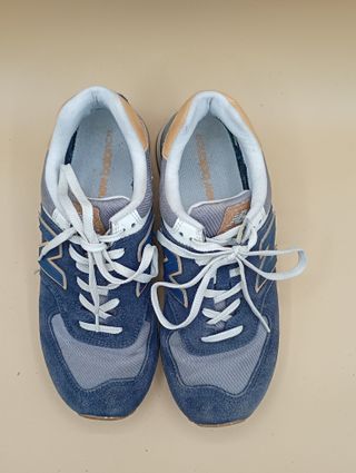 New Balance 574 Azul y Beige