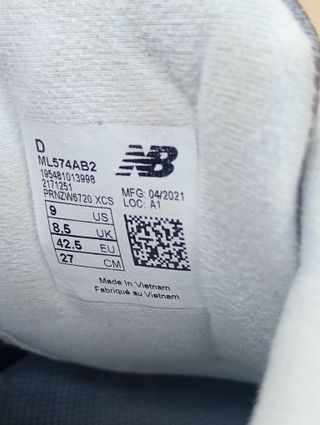 New Balance 574 Azul y Beige