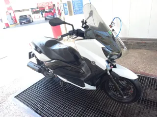Yamaha XMAX 125