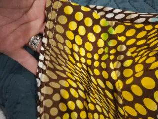 Vestido estilo ochentero estampado