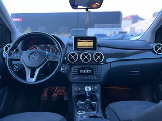 Mercedes-Benz Clase B180 CDI / Manual / Año 2012
