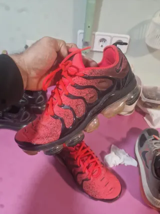 Nike Air VaporMax Rojas