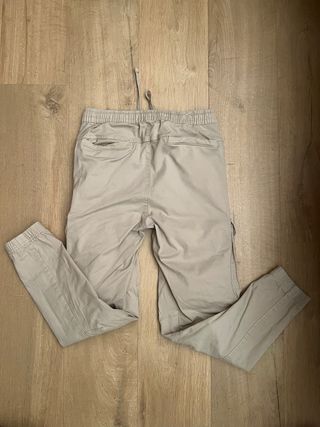 Pantalón cargo Zara beige