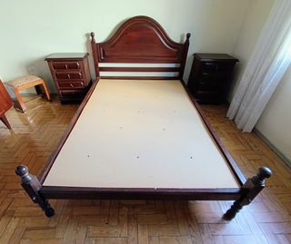 Mobília de quarto 1 cama + 2 mesas cabececeira